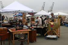 AlamedaPointAntiquesFaire S-034