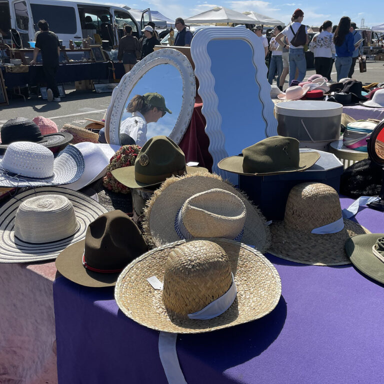 1000 alamedaantiquesfaire img 9930