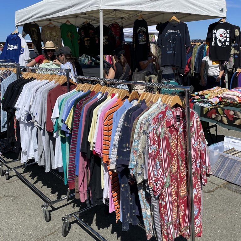 1000 alamedaantiquesfaire img 9955