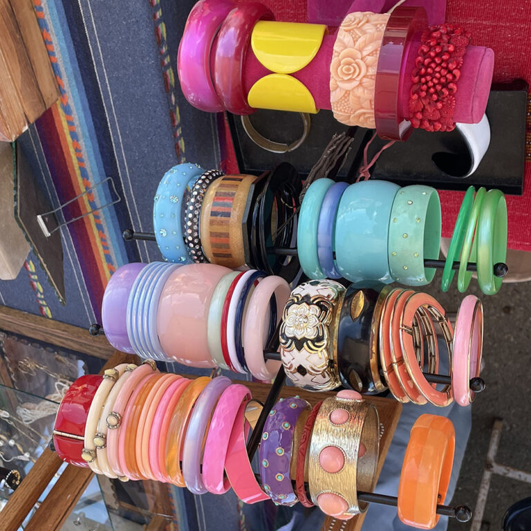 1000 alamedaantiquesfaire img 9975
